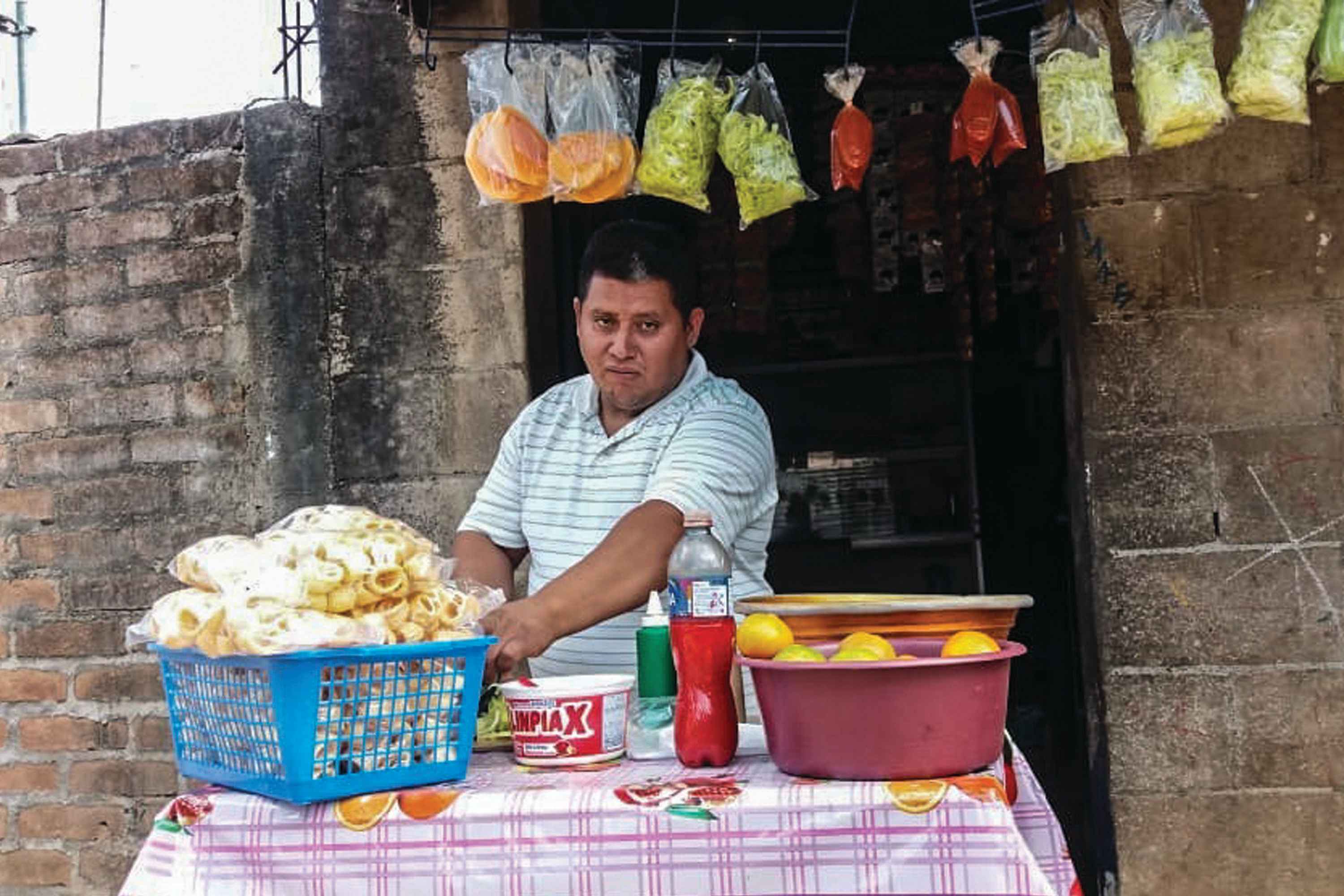 José Alfredo Grande se dedicaba a la albañilería y para obtener más ingresos realizaba venta de fruta y platillos típicos en la comunidad. Pasó un año en prisión pese a que la misma Policía reconoció que su detención fue arbitraria. Foto de El Faro: Cortesía