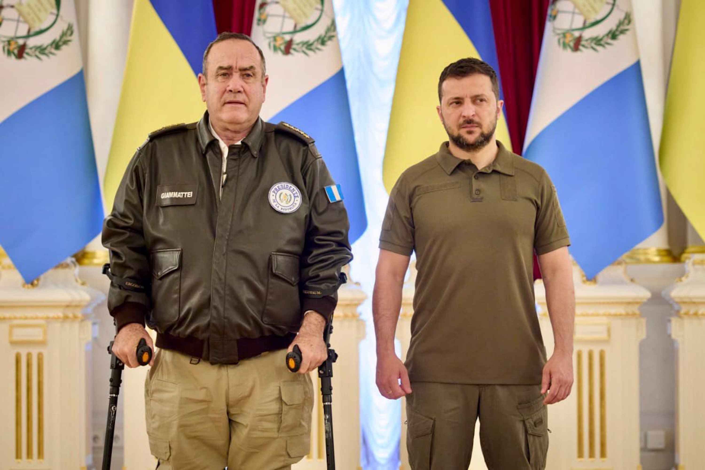 Guatemala's Alejandro Giammattei is the only Central American president to travel to Ukraine since the Russian invasion, expressing to President Volodymyr Zelenskyy (right) his “solidarity with Ukraine” in Kyiv on July 25, 2022.