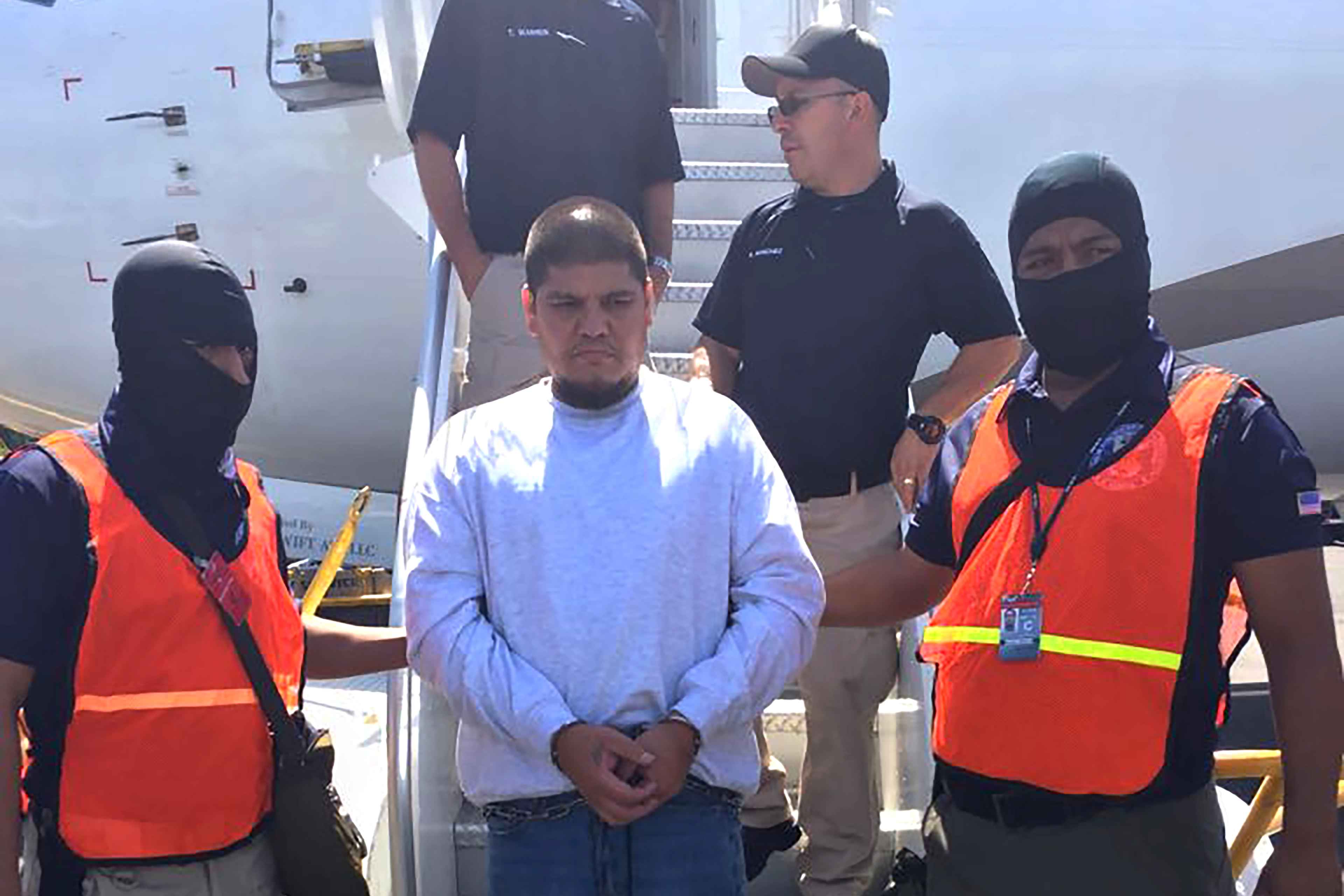 On July 25, 2017, Greñas was deported from California to El Salvador. In this image, he arrives in San Salvador.