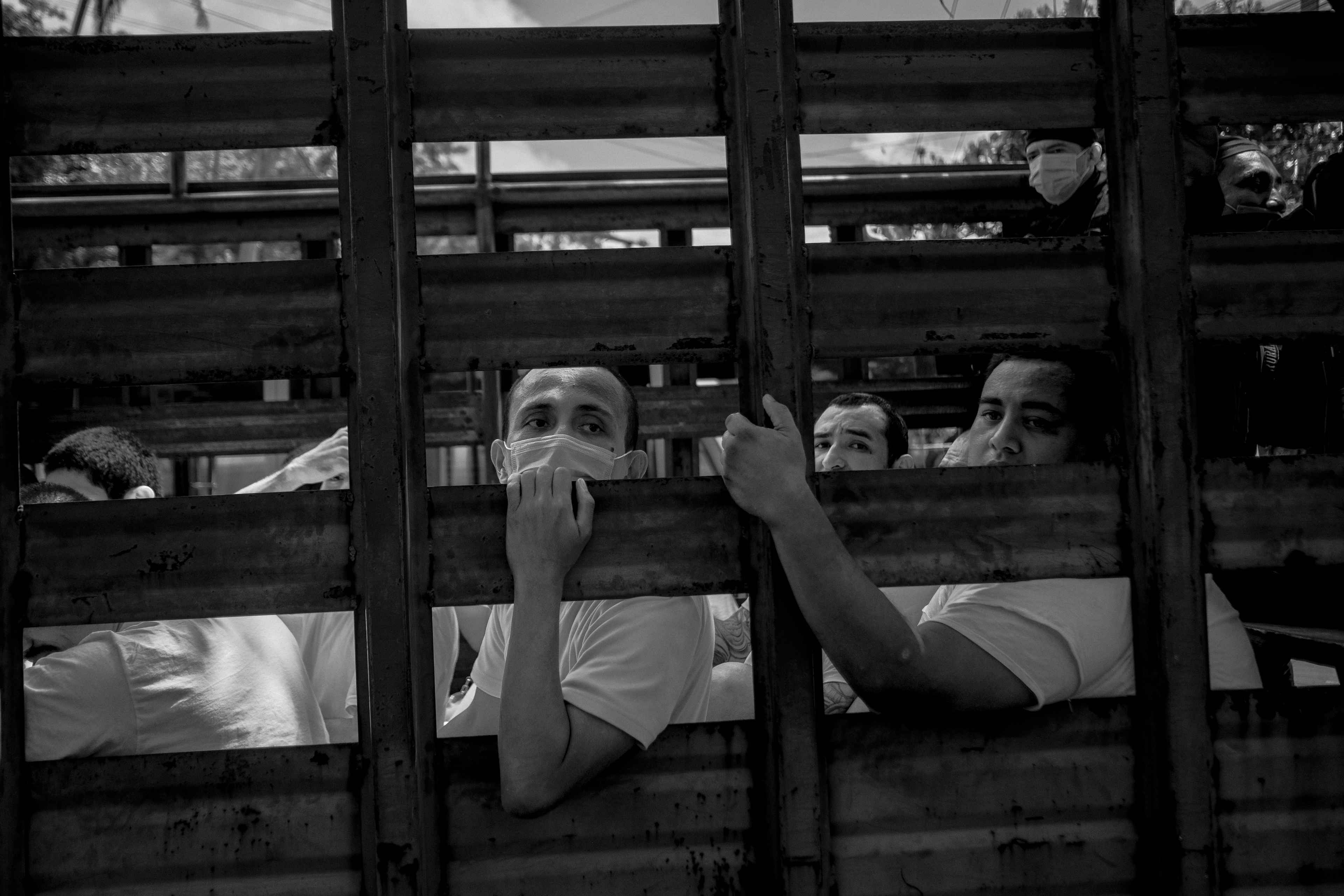 On Sep. 27, 2022, a group of prisoners captured during the state of exception wait at the entrance to Ilopango Prison in San Salvador. That day was the last they would be able to see their families. In El Salvador's prisons, detainees have no communication with the outside world and cannot receive visits from their families.