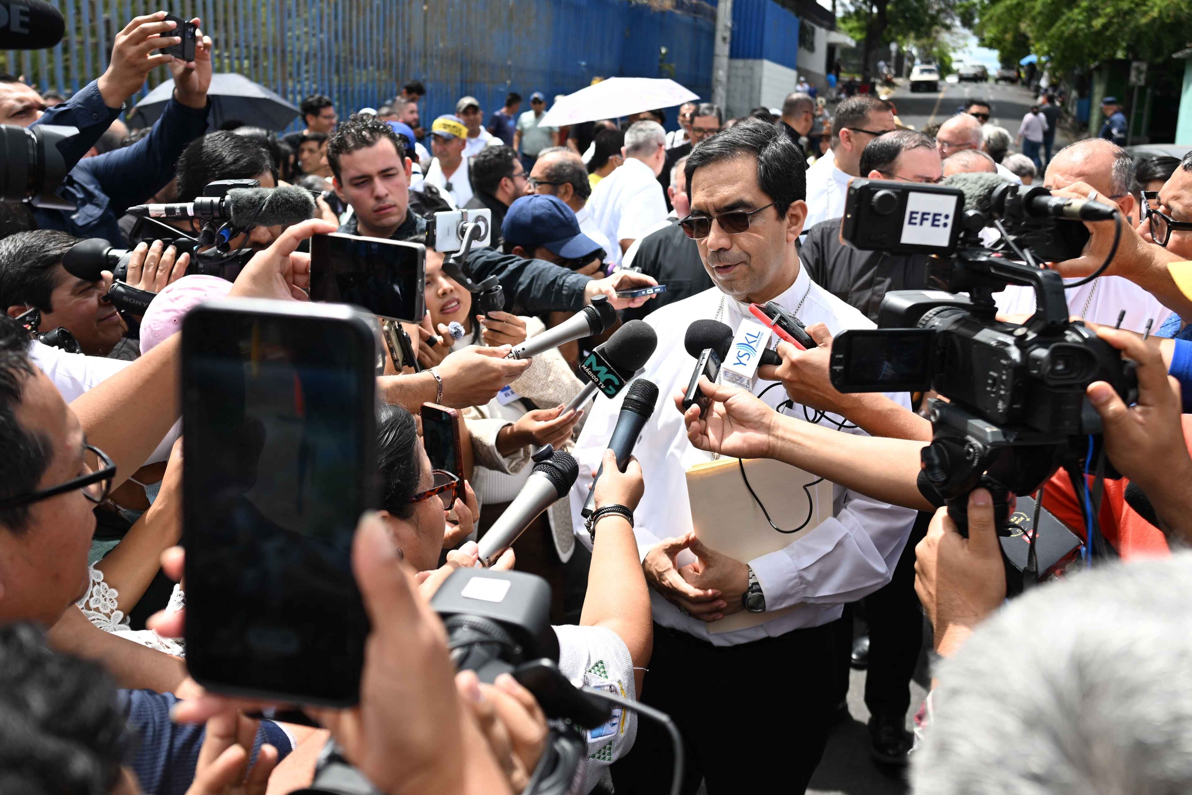 San Salvador Archbishop José Luis Escobar Alas addresses reporters on March 18, 2025, during the delivery of 150,000 signatures supporting a petition to repeal the General Metal Mining Law approved in December 2024 by the Bukele-controlled Legislative Assembly in San Salvador. Photo Marvin Recinos/AFP